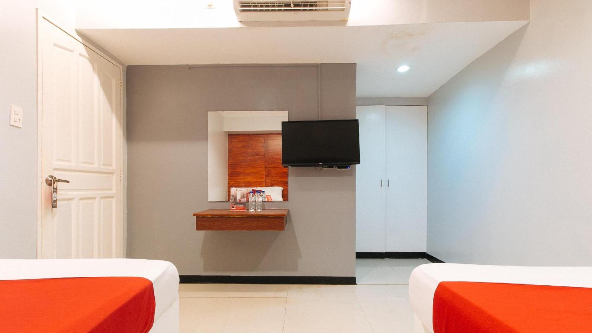RedDoorz at Homa Resort Hotel Santiago  Buitenkant foto